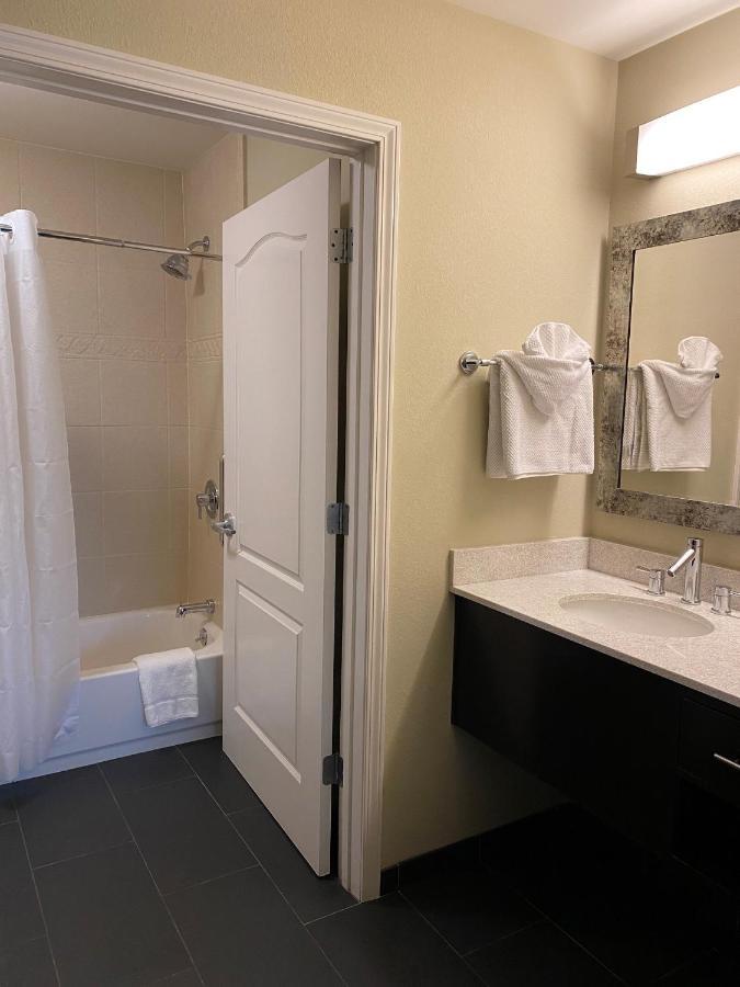 Staybridge Suites Syracuse Liverpool By Ihg Exterior photo