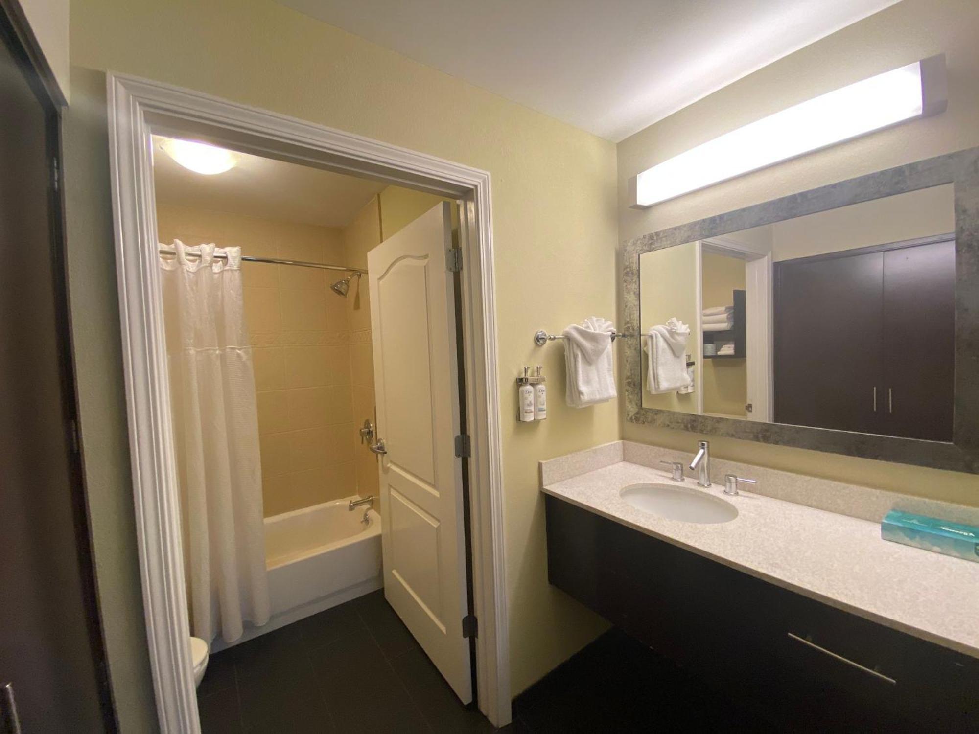 Staybridge Suites Syracuse Liverpool By Ihg Exterior photo